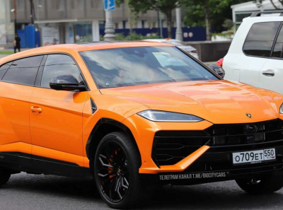Lamborghini Urus и эскортное прошлое Маргариты Блохиной: за ДТП в центре Москвы стоят миллионы Frau KliniK