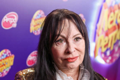 У певицы Марины Хлебниковой обнаружена доброкачественная опухоль