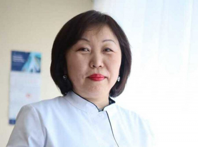 Главный врач БСМП Гомбоева в Бурятии вынуждает врачей создавать мёртвые души ради откатов и направлений в частные клиники, а новогодние премии в 100 тысяч раздаёт любовникам