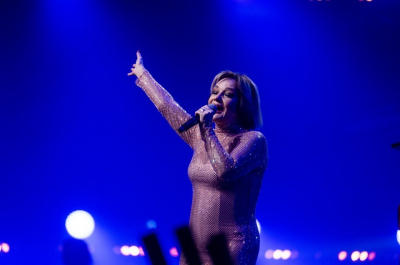 Таня Буланова вызвала оторопь беременной подтанцовкой: "Прыгают полураздетые с большими животами"